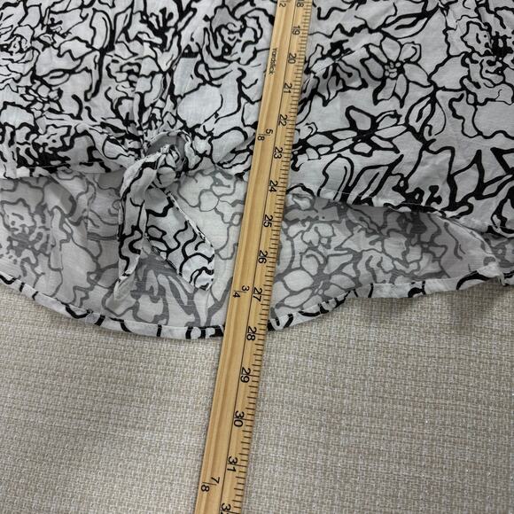Emily Daniels Floral White Black Tie Knot Flutter Sleeve Top Size XL - Picture 8 of 8